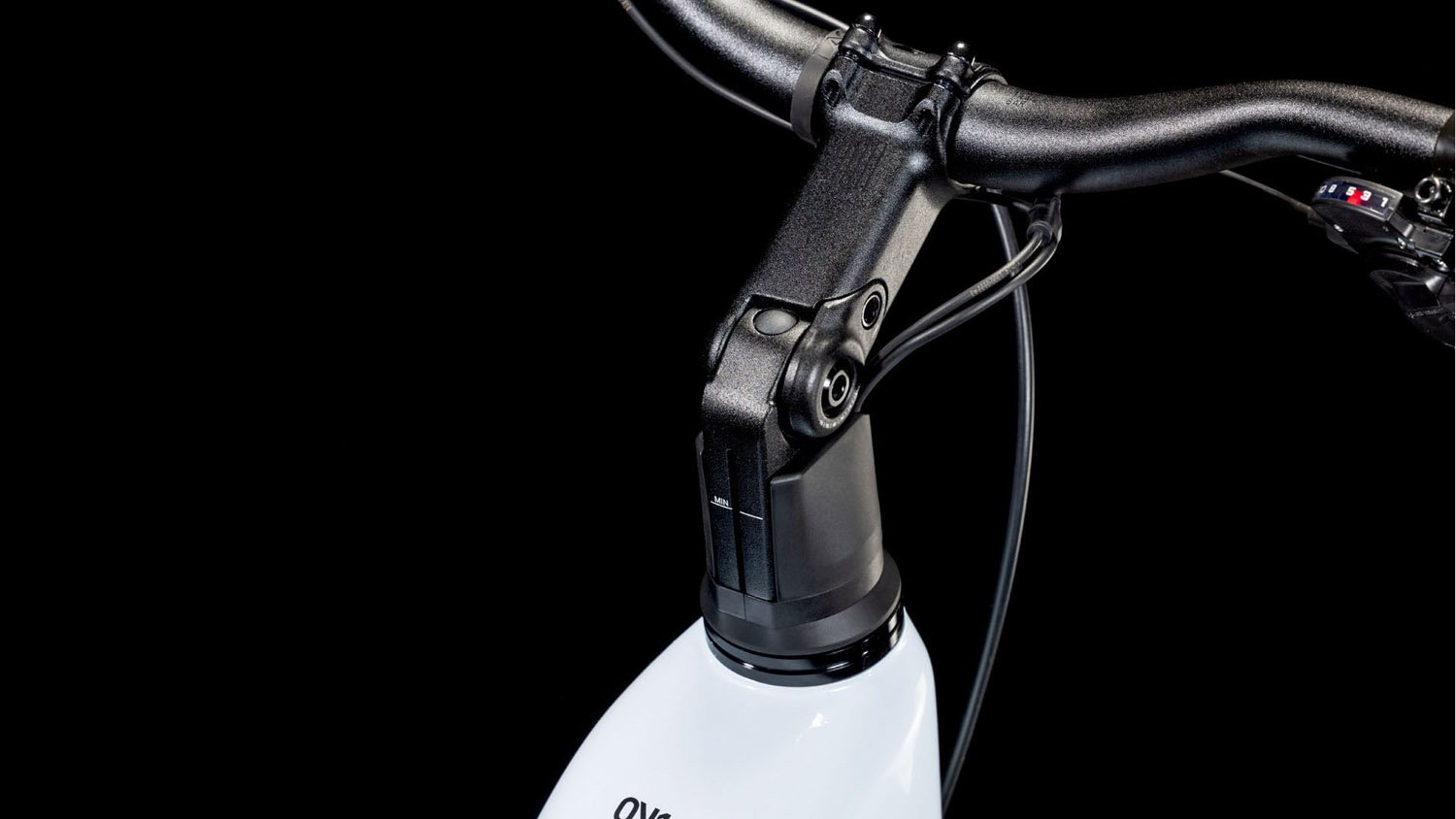 Cube Kathmandu Hybrid ONE 800 Easy Entry polarwhite´n´black – Image 4